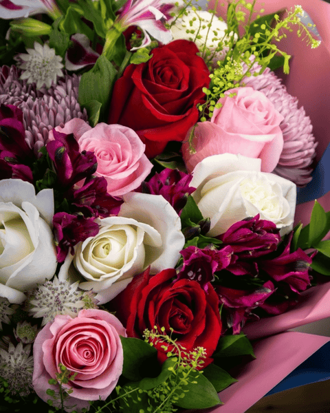 Mixed Bouquet - Red Deluxe
