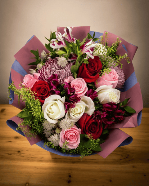 Mixed Bouquet - Red Deluxe